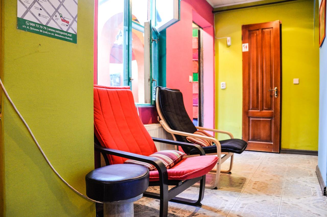 Funky Mamaliga Hostel Chisinau Exterior foto